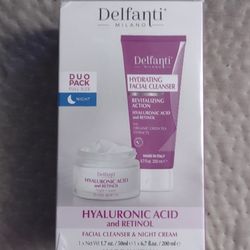"Delfanti" 2 Piece Hyaluronic Acid And Retinol Facial Set 