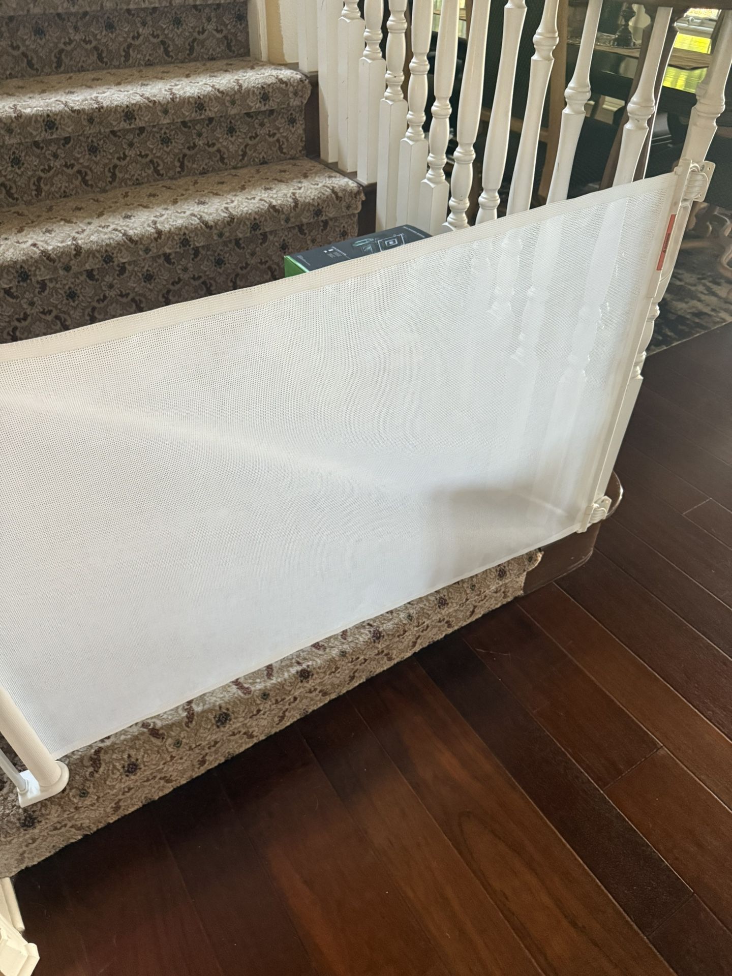 Baby Gate Roll Away White