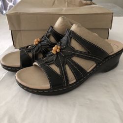 Clarks “Lexi Myrtle” Black Sandals, 2” Heel - Womens 11M, NEW In Box, box has damage