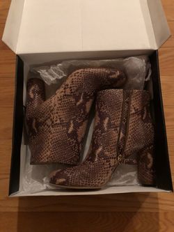 Inc ladies brand new boots in box