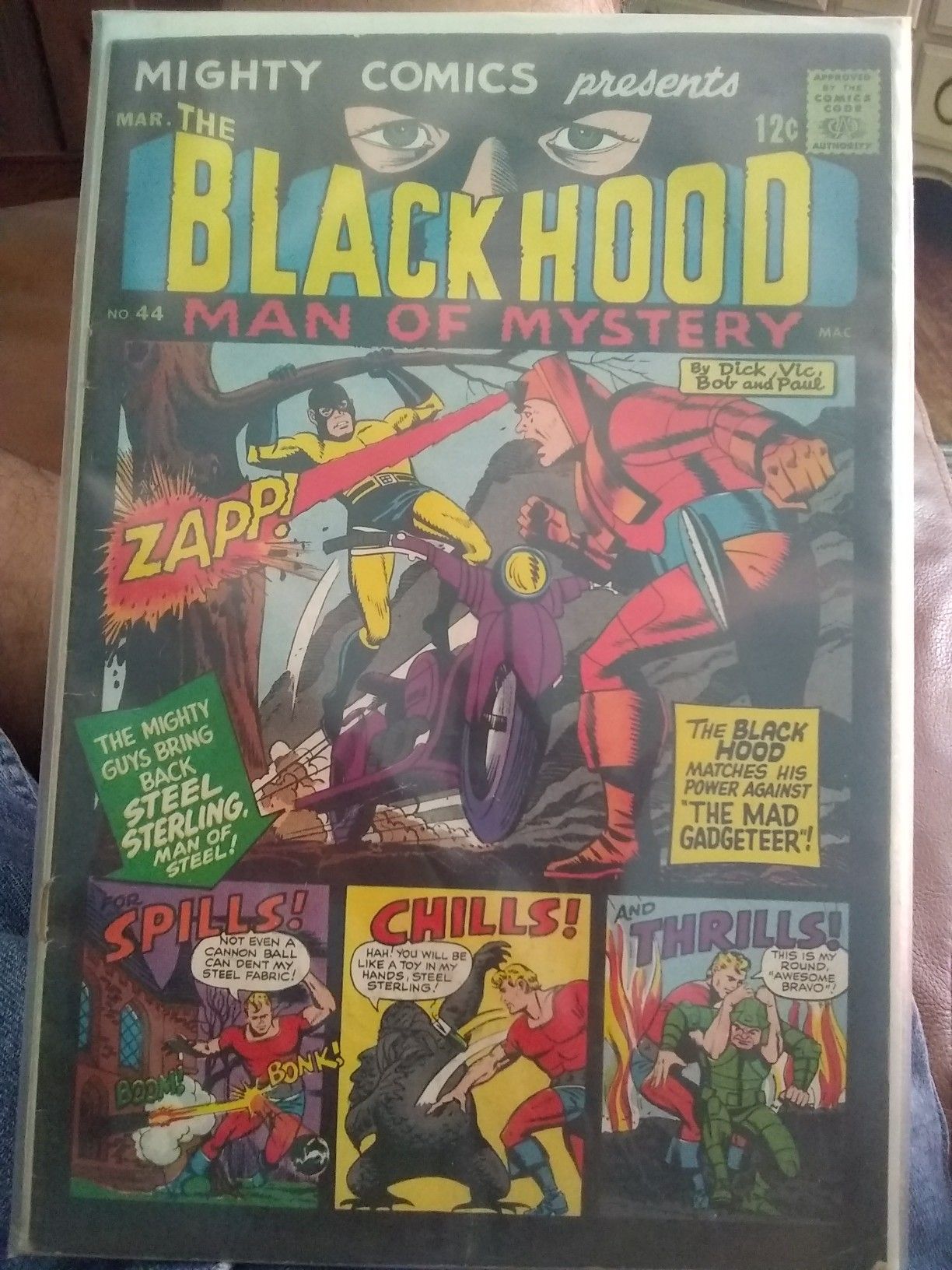 Black hood
