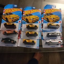 Assorted Hot Wheels cars