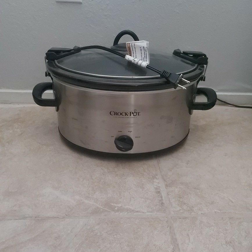 Crock Pot Slow Cooker.