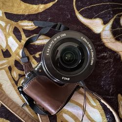 Sony Alpha a5000 20.1 mp Mirrorless camera with 16-50mm OSS lens