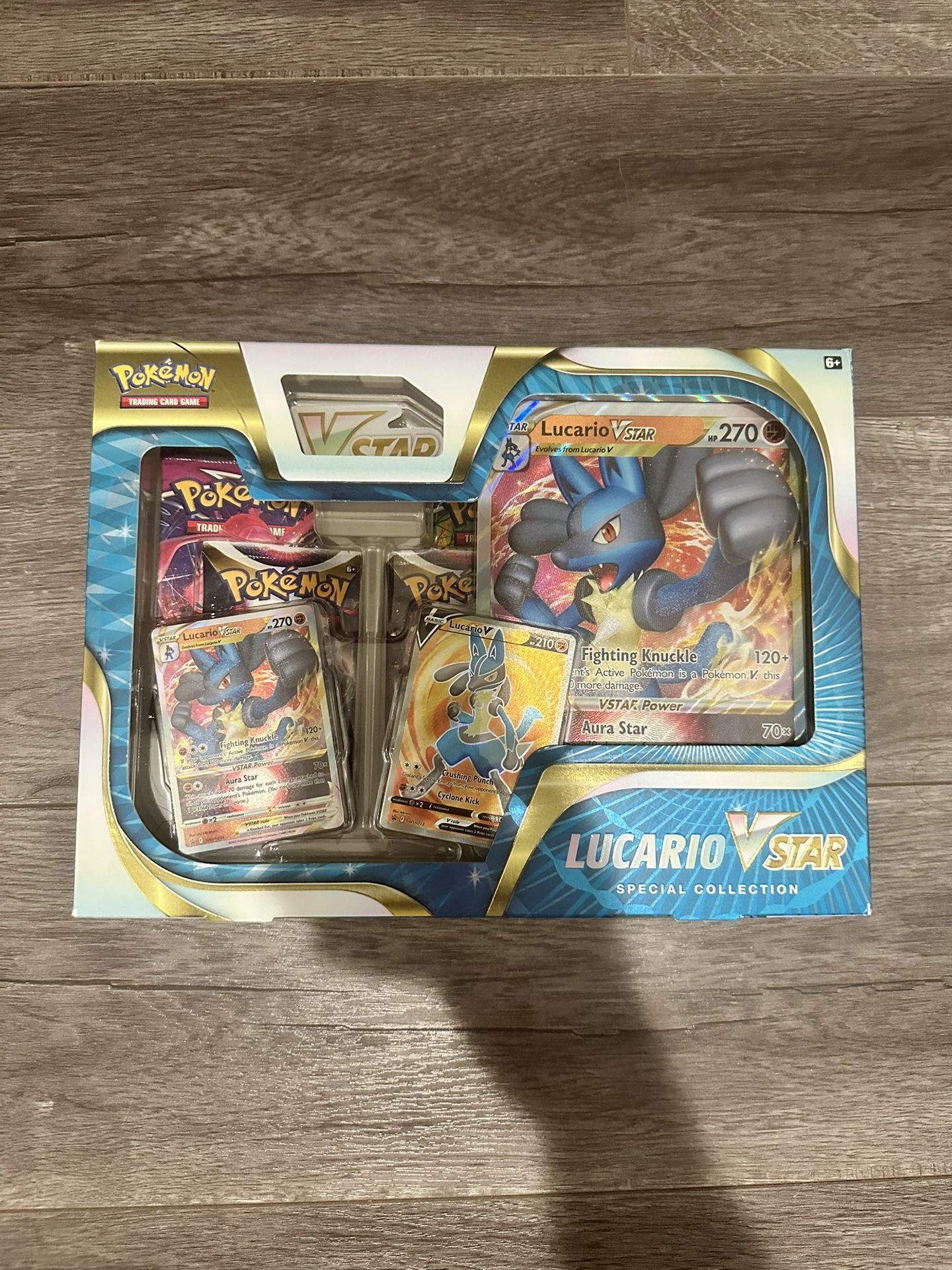 Lucario VSTAR Special Collection 