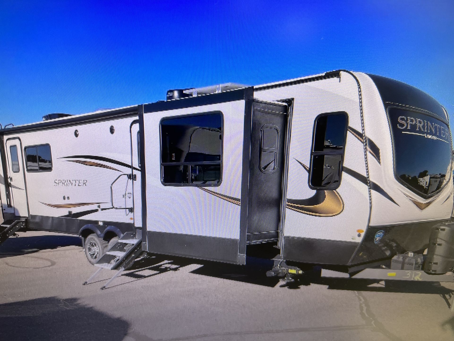 2023 SPRINTER LIMITED 330KBS