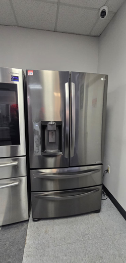LG 4‑Door French Door Fridge – Stainless, Ice/Water Dispenser