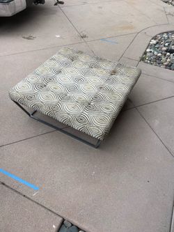 FREE OTTOMAN