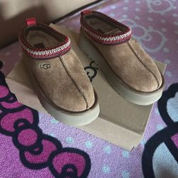 Ugg Slippers 