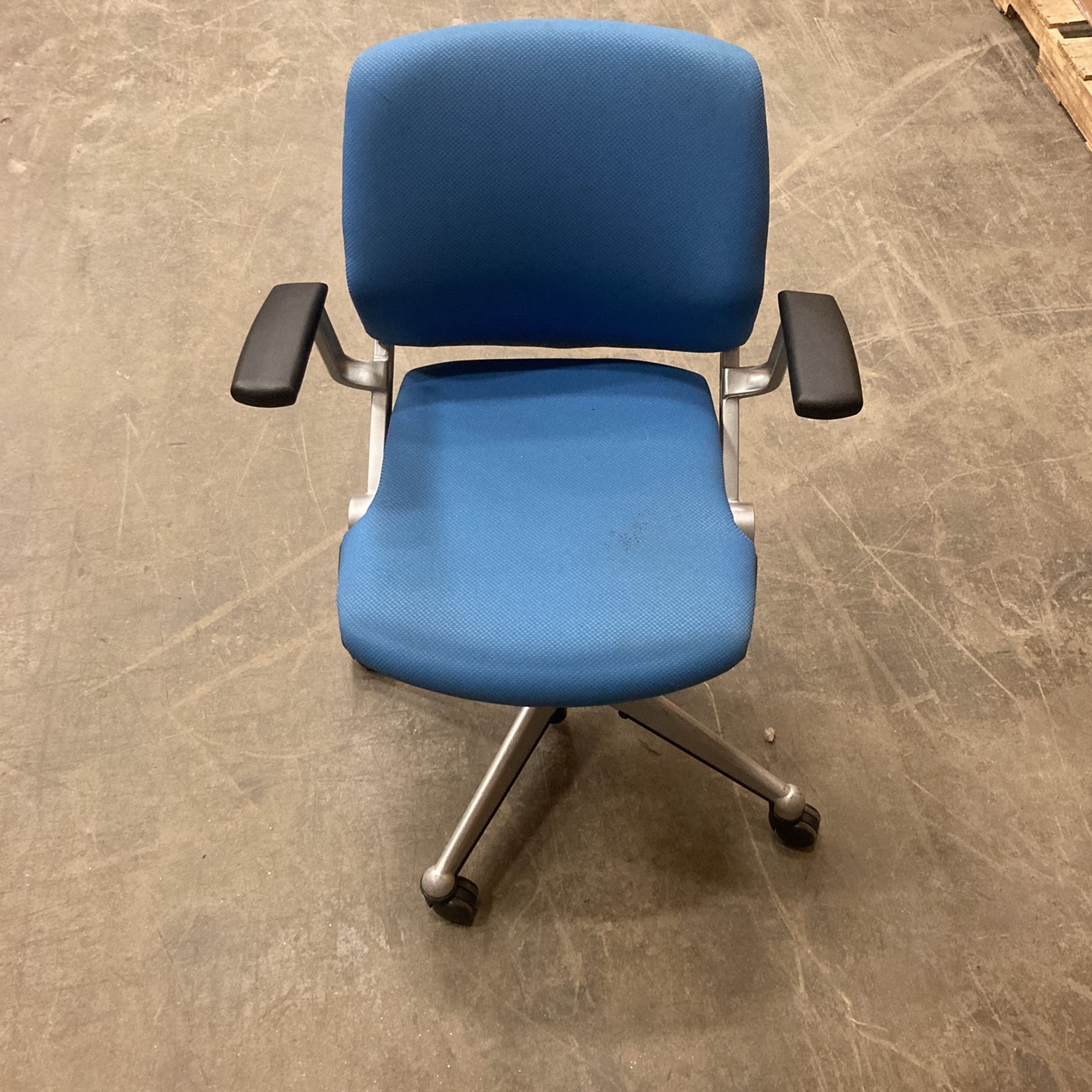 Office Rolling Chair Blue