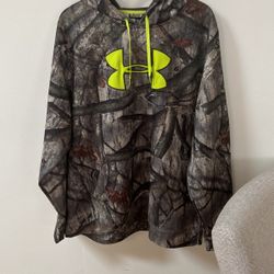 2xl  Underarmour Hoodie
