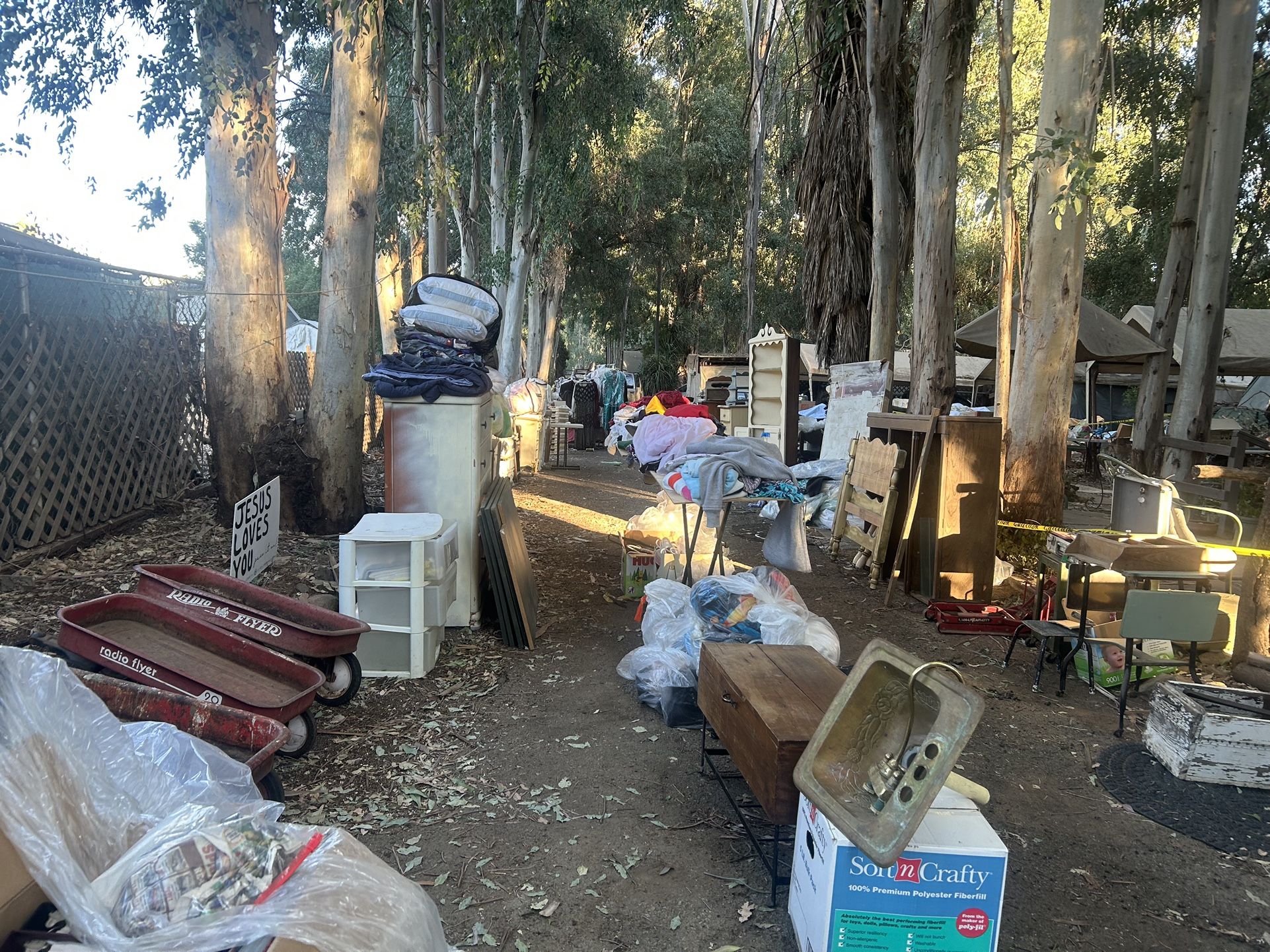 HUGE ESTATE SALE  Lake Elsinore Antiques, Vantage, Tons Of Authentic Farm Style  Items And Wood!