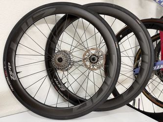 Zipp 303S Carbon Wheel Set