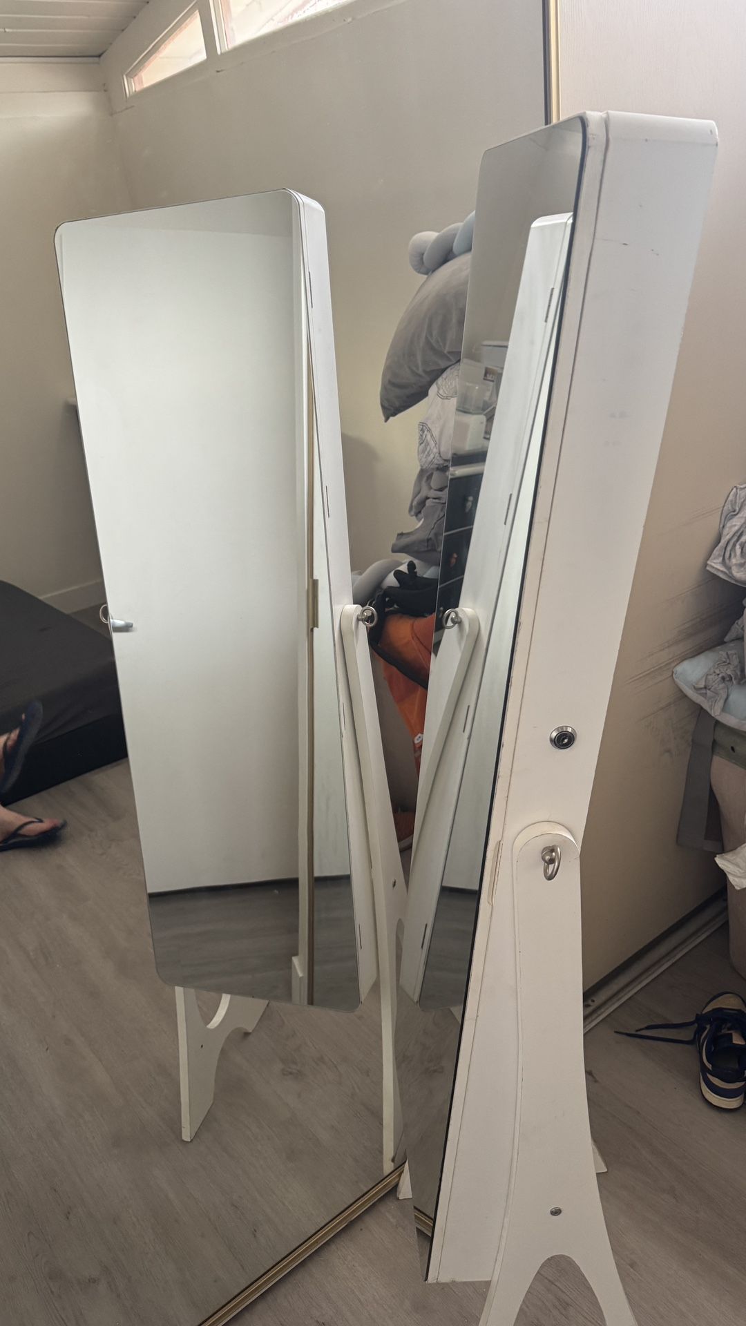 Full-Length Mirror Jewelry Cabinet – White – Great Condition!