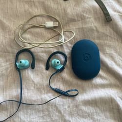 Powerbeats 3 W/case And USBC