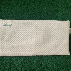 Occo Baby Wedge Pillow