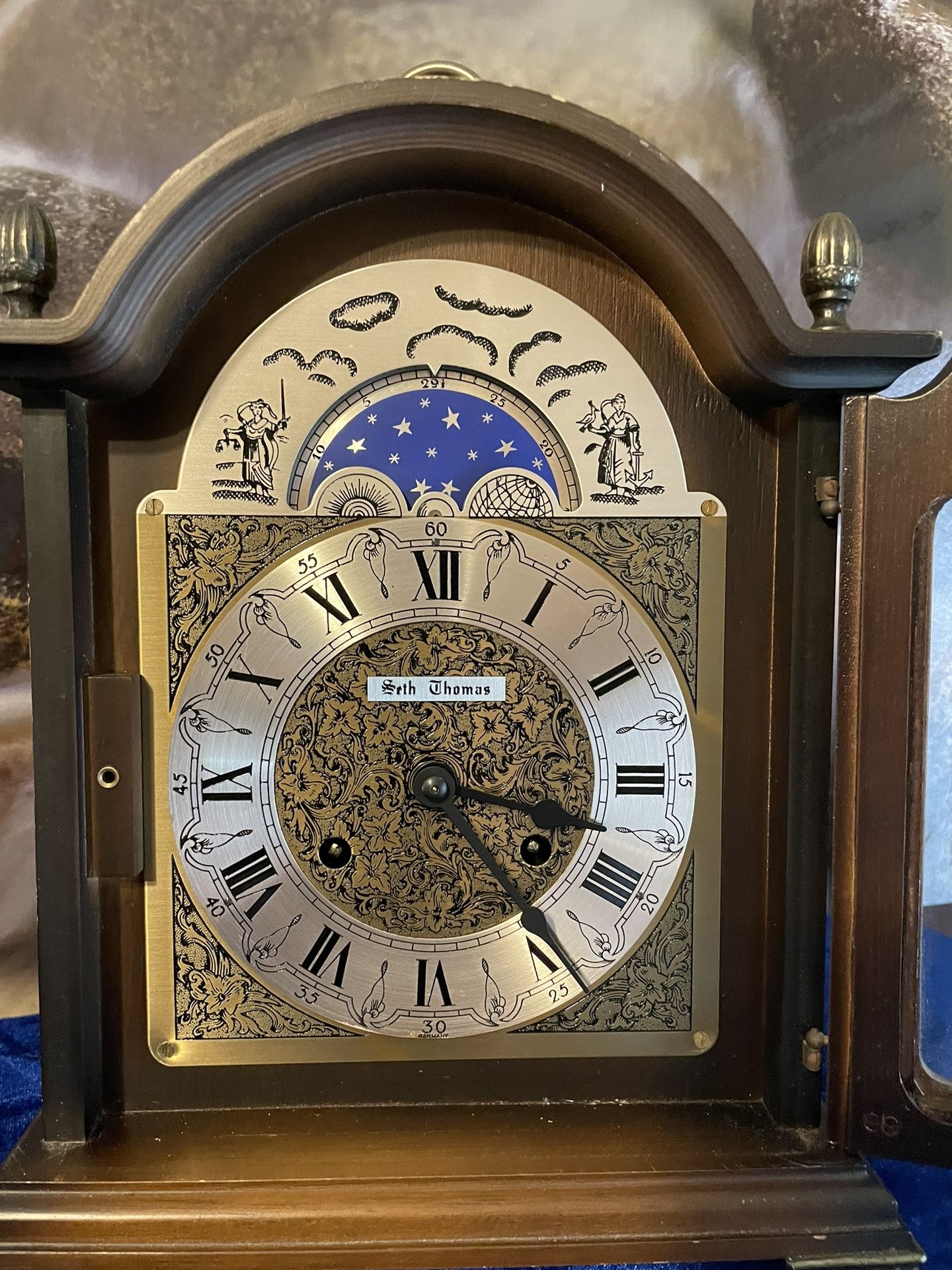 Seth thomas wharton westminster chime moon phase 8 day mantle clock. I  wound it in the 3 dials till they were tight and move the hand back 3 min  and forward to