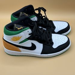 Jordan 1 Mid SE Oakland