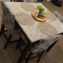 5 Chair Dinning Table