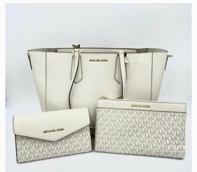 Michael Kors Charlotte Large Leather 3-in-1 Tote Crossbody Handbag Light  Cream