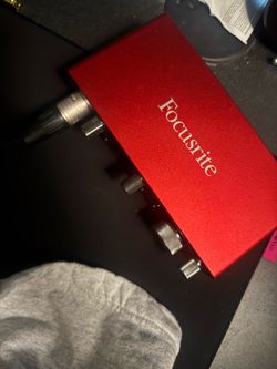 Focusrite scarlett 2i2