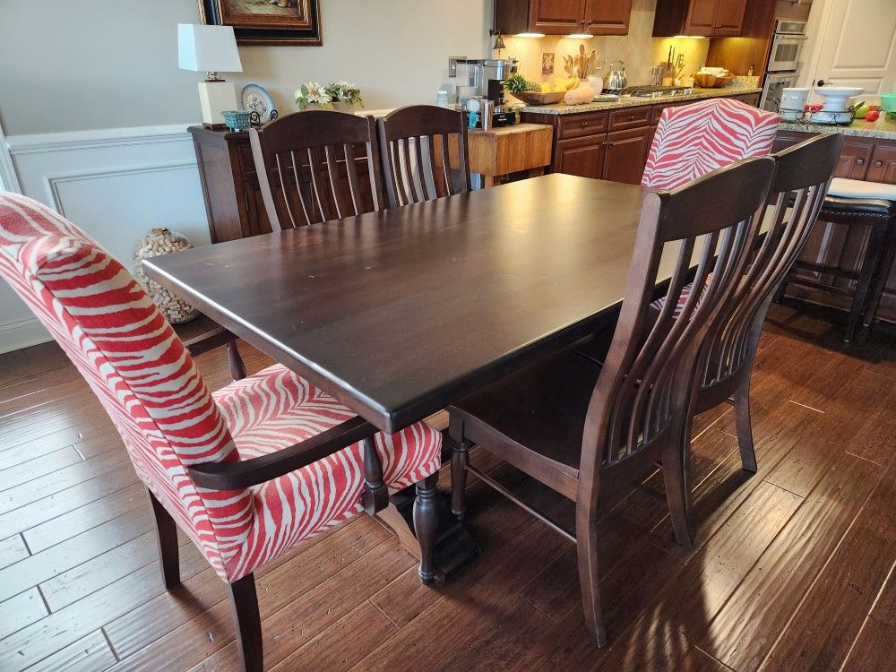 Harvest Maple Dining Table and Chairs