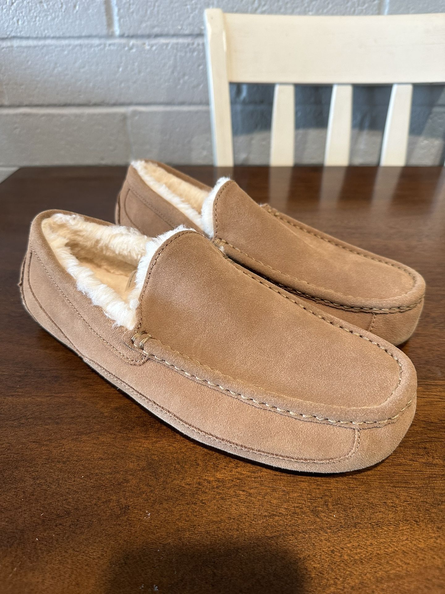 UGG Ascot Slipper Mens Size 11