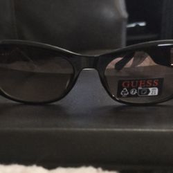 GUESS Sunglasses 