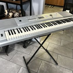 YAMAHA Keyboard 