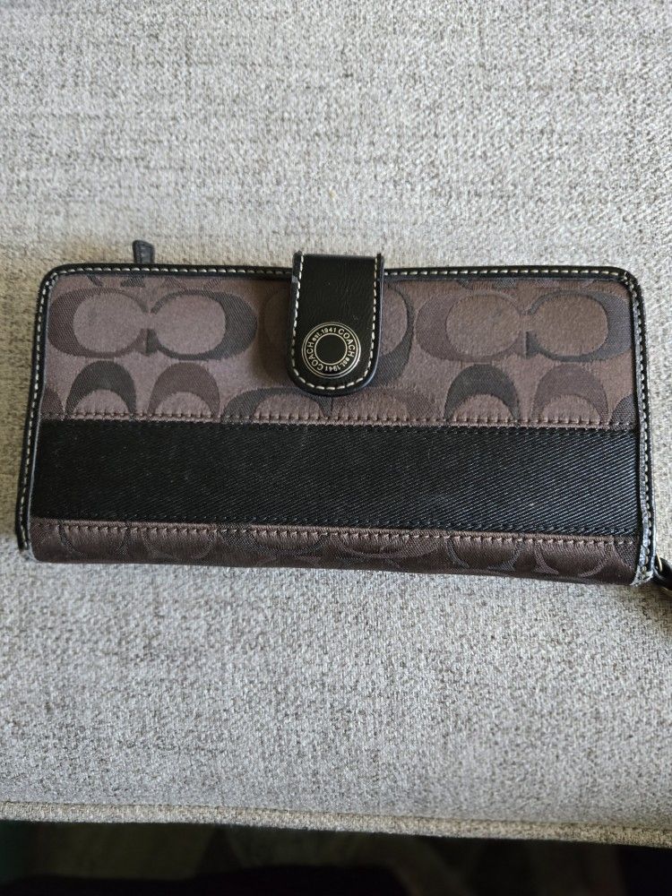 Coach Signature Wallet