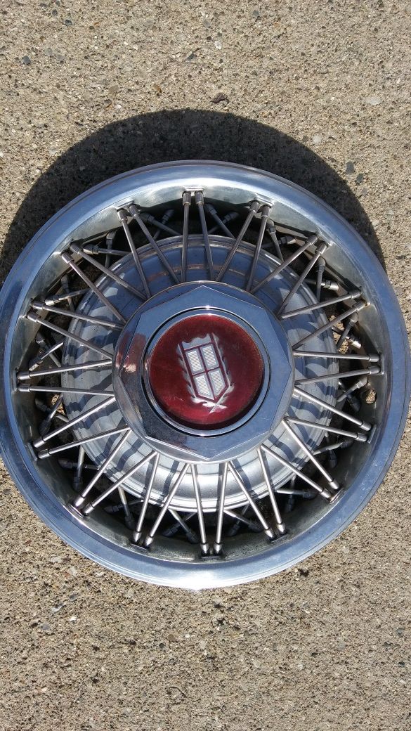 Hubcaps 1983 to 1987 Ford LTD Crown Victoria Marquis for Sale in