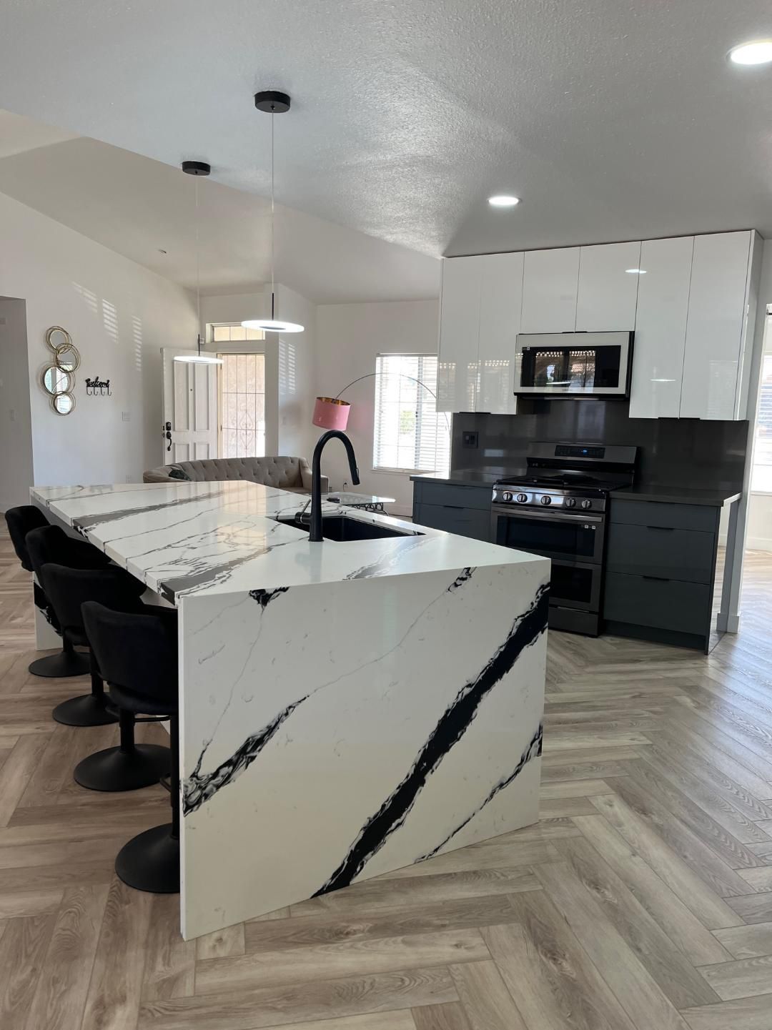 Custom Made European Style Flat panel Cabinet