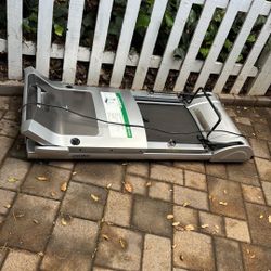 Treadmill- Free Pick-up