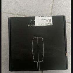 Tesla Mobile Connector