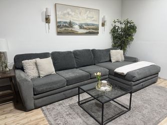 Large Oversied Sectional Couch - Delivery availa…