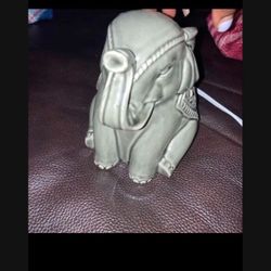 Elephant Light  6x3