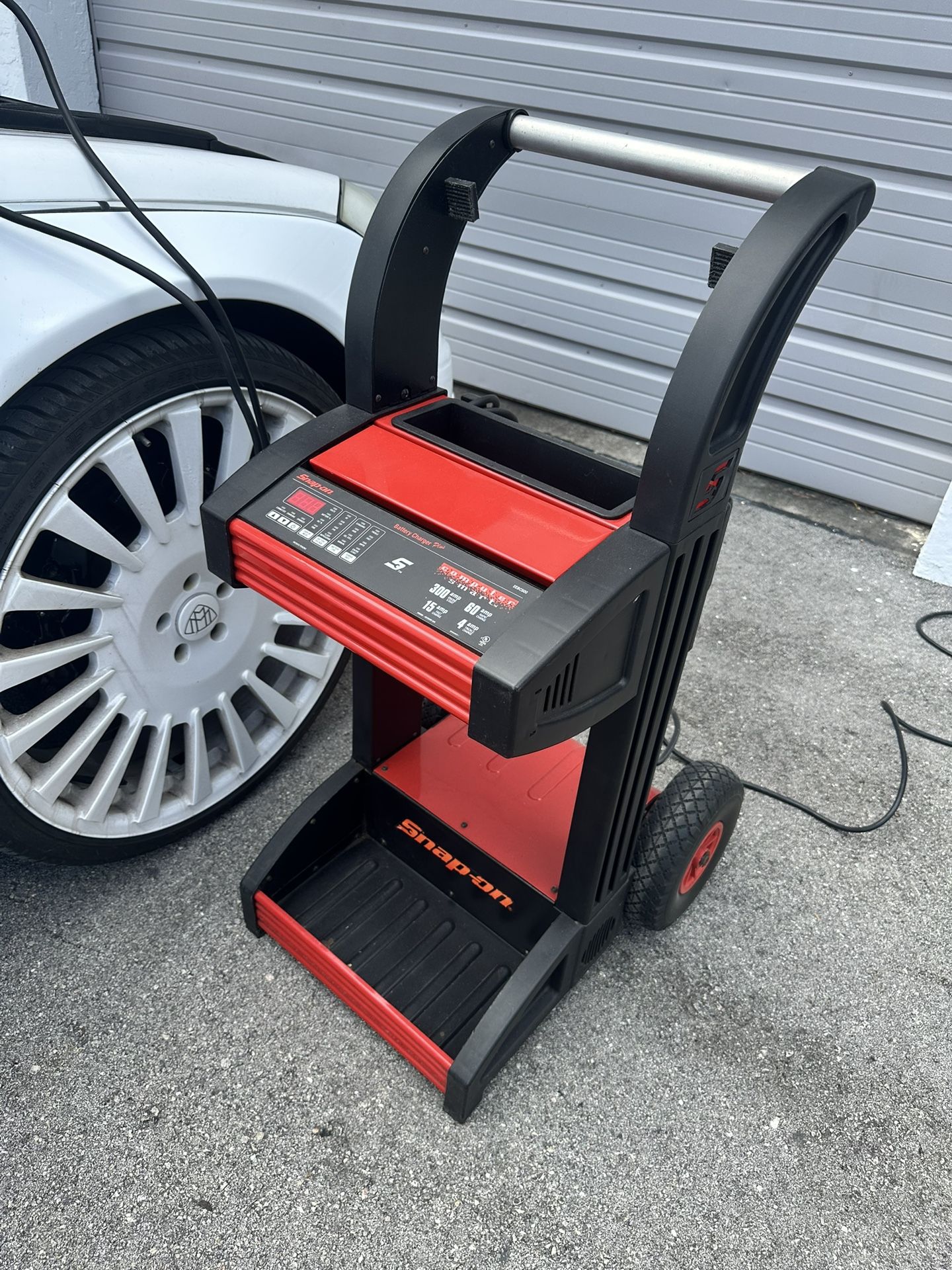 SNAPON BATTERY CHARGER PLUS EEBC500 SNAP ON