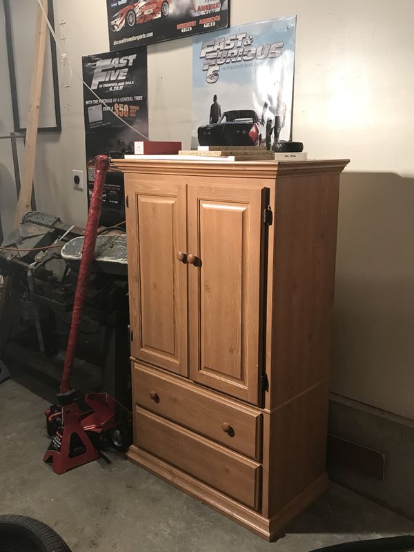 Bedroom Hutch Dresser For In Roy Wa Offerup