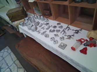 Vintage Metal Cookie Cutters / Molds.