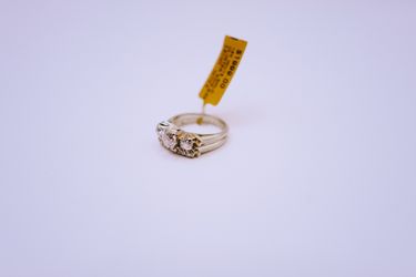 14 K white gold cluster ring
