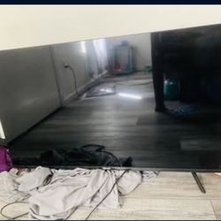 Smart Tv 43” Excelent Condition 
