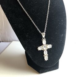 20” Silver Necklace Moonstone Cross 2”