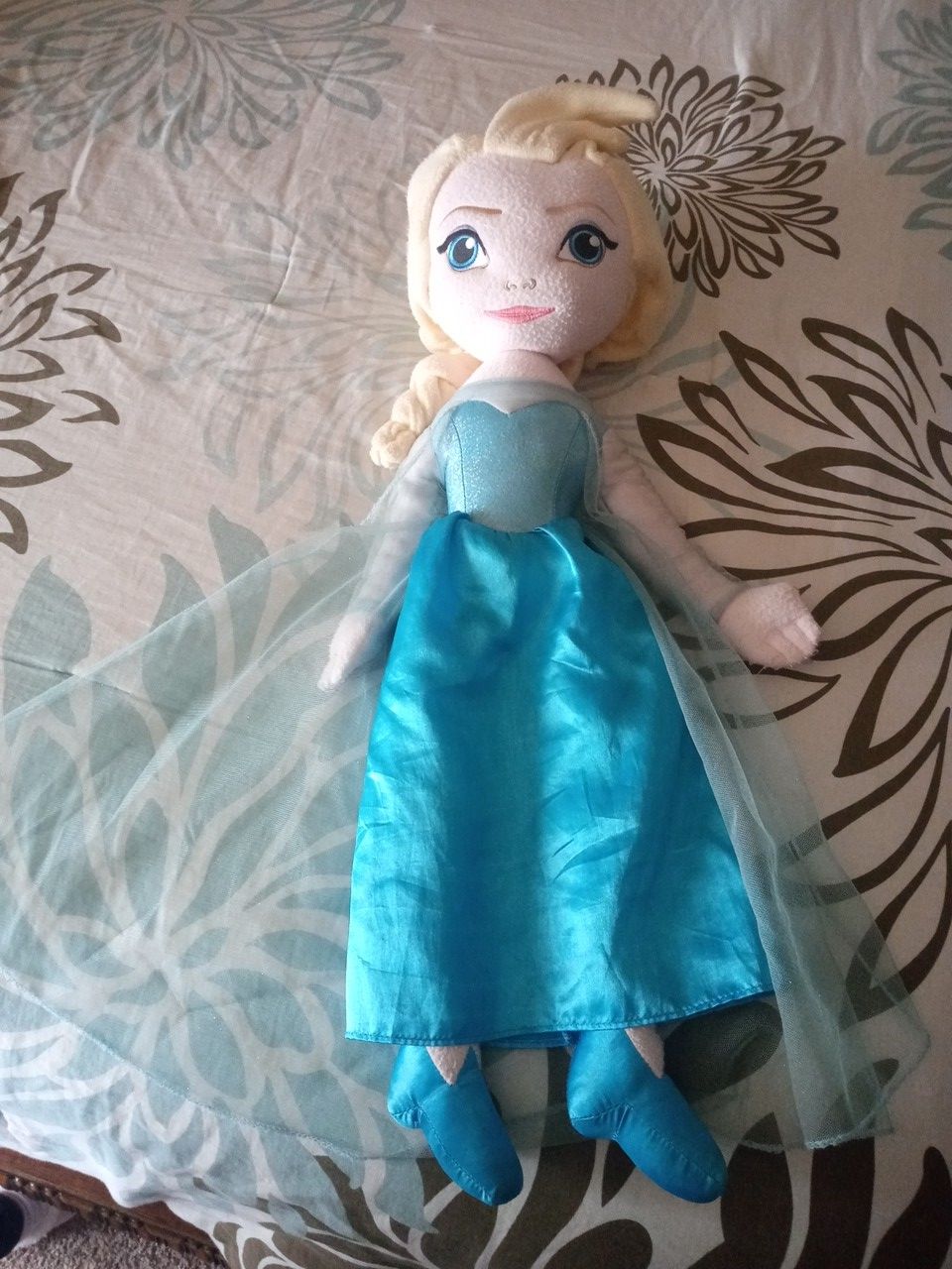 Elsa plush. Sings let it go