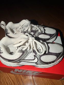 Preschool Boy Nike V5 RNR Size 13