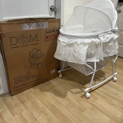 New Dream On Me Portable 2-1 Bassinet and Cradle
