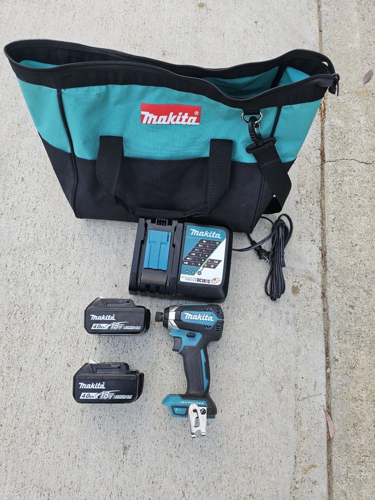 Kit de taladro de impacto inalámbrico de iones de litio LXT de Makita, 

