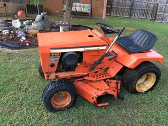 CLASSIC - ALLIS CHALMERS GARDEN TRACTOR