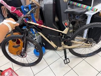 Polygon Siskiu D7 Full Suspension Mountain Bike bicycle – RockShox – Hydraulic Disc Brakes