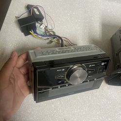 Radios $10