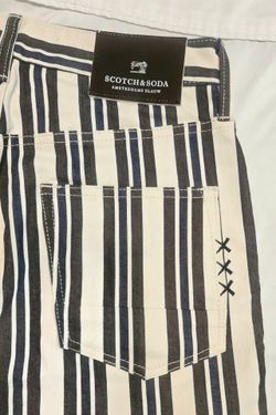 New Scotch & Soda men's 28 stripped shorts
